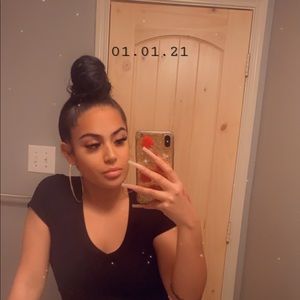 Meet your Posher, Mayra